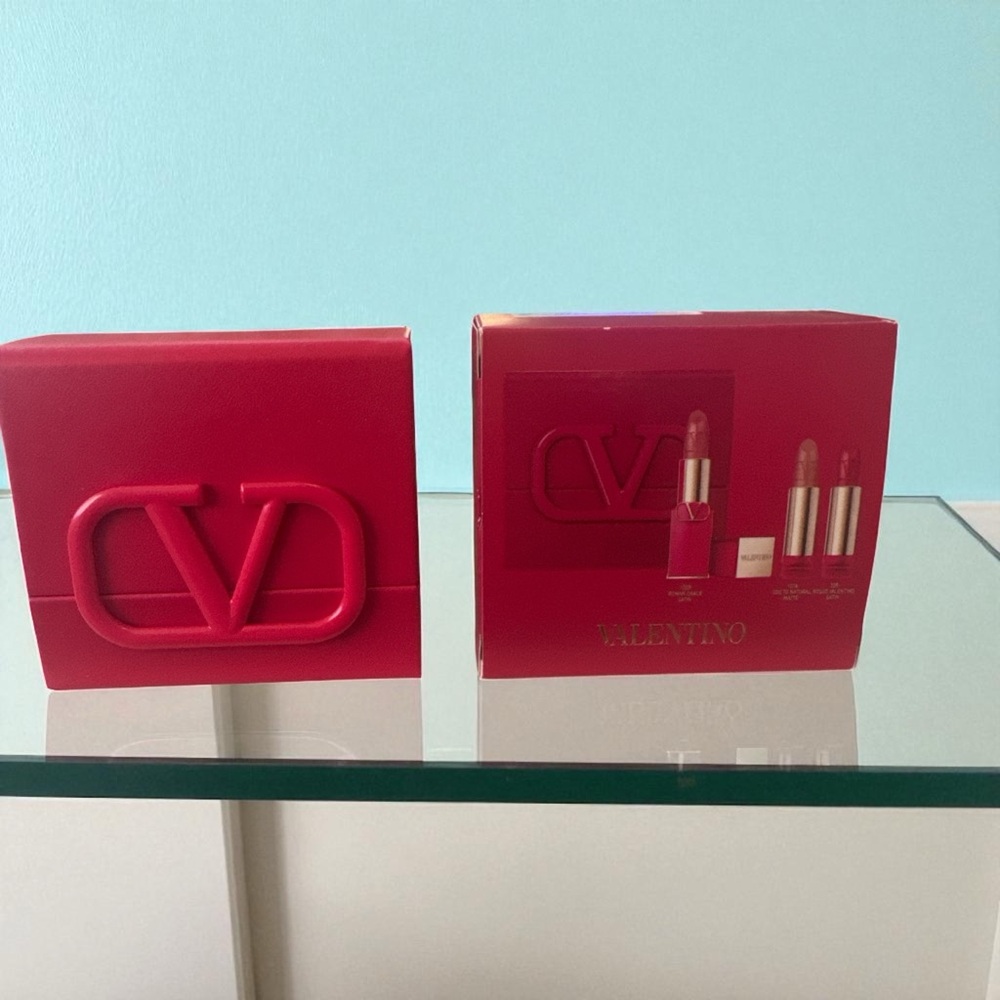 Valentino Rosso Couture Lipstick Set- LIMITED EDITION . New in box